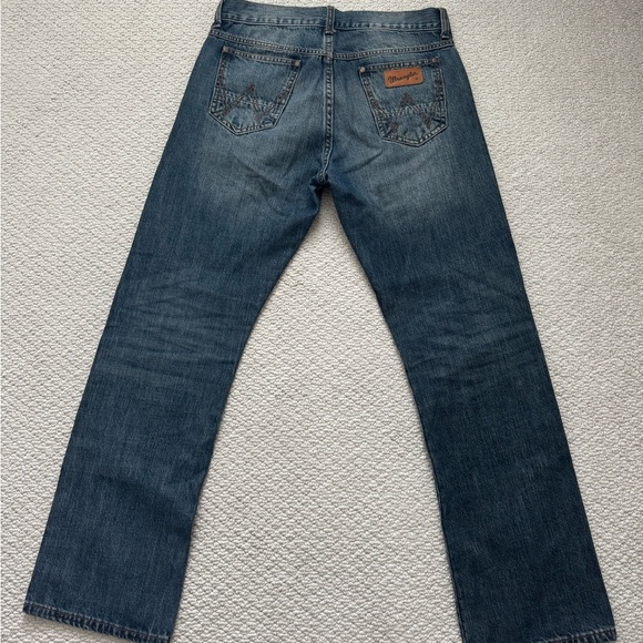 Wrangler Retro Slim Straight Jeans - Picture 2 of 7